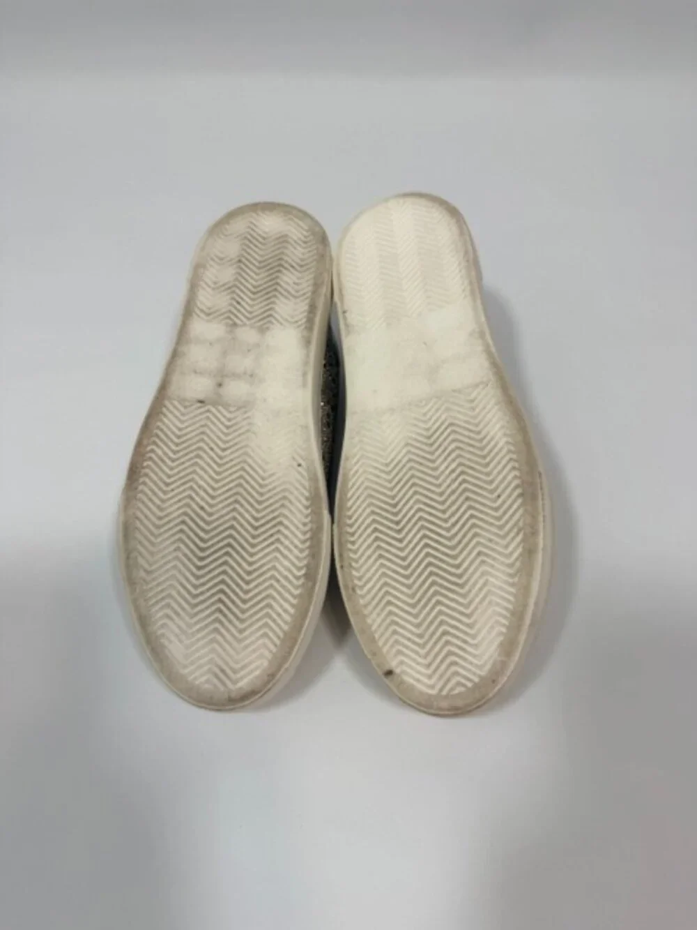 Betsey Johnson Sidny Rhinestone Lace Up Sneakers Size 10 *SEE VIDEO FOR SPARKLE* - Picture 6 of 10